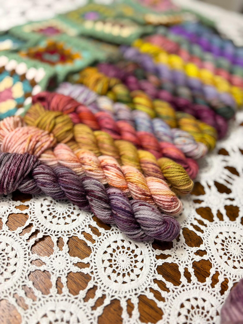 Colour Pop Blanket Bits Deluxe Pack – 15 Mini Skeins + 100g Skein Hand Dyed Merino, 8ply, 910m, 75% Merino 25% Nylon