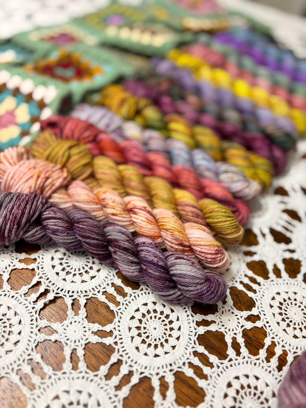 Colour Pop Blanket Bits Deluxe Pack – 15 Mini Skeins + 100g Skein Hand Dyed Merino, 8ply, 910m, 75% Merino 25% Nylon