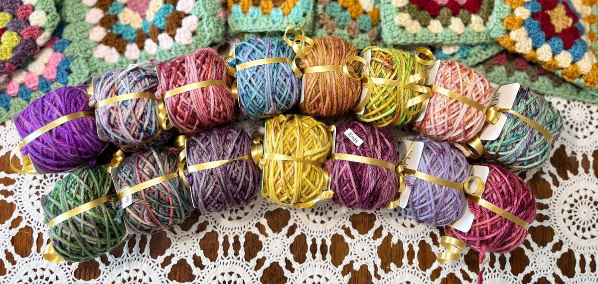 Colour Pop Blanket Bits Deluxe Cake Pack – 15 Mini Skeins + 100g Skein Hand Dyed Merino, 8ply, 910m, 75% Merino 25% Nylon