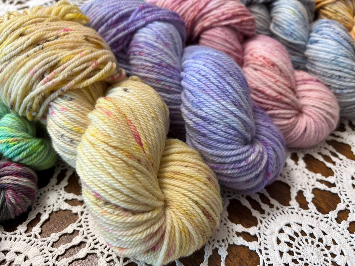 Colour Pop Mega Blanket Bits Deluxe Pack – 20 Mini Skeins + 5 x 50g Skeins Hand Dyed Merino, 8ply, 752m, 75% Merino 25% Nylon