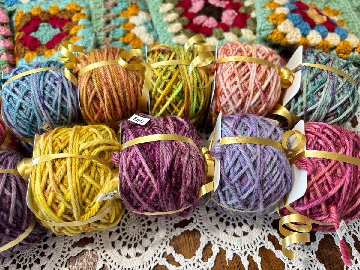 Colour Pop Blanket Bits Deluxe Cake Pack – 15 Mini Skeins + 100g Skein Hand Dyed Merino, 8ply, 910m, 75% Merino 25% Nylon